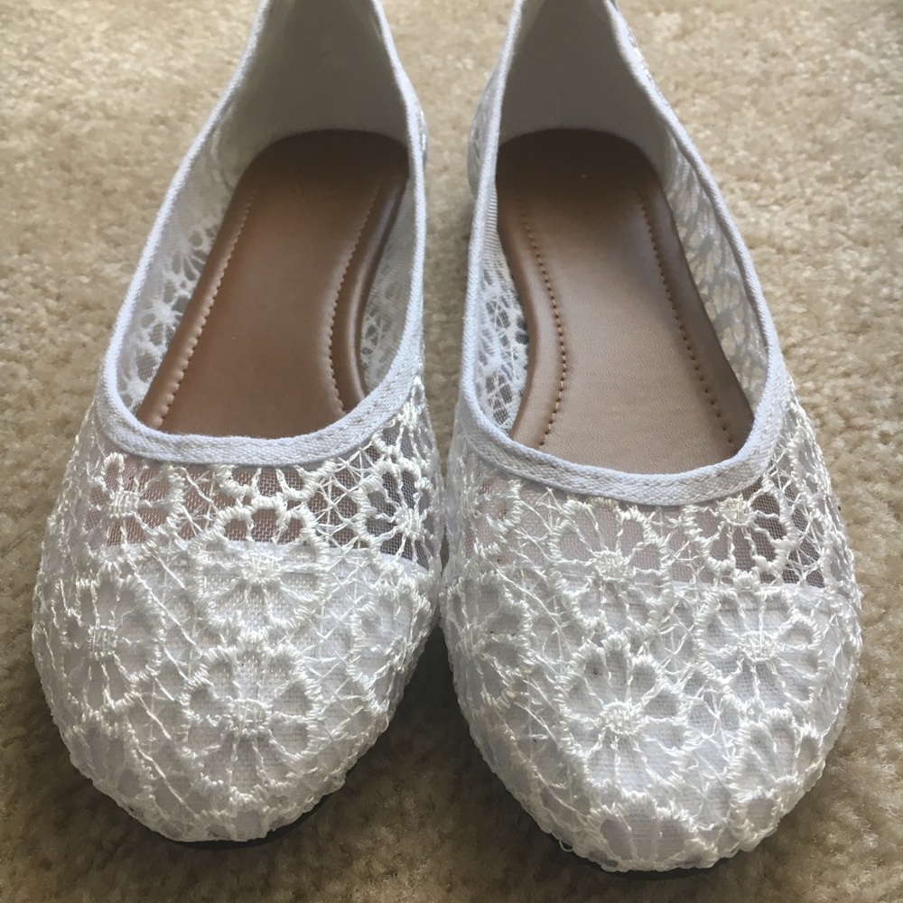 NEW white lace ballet flats 9.5